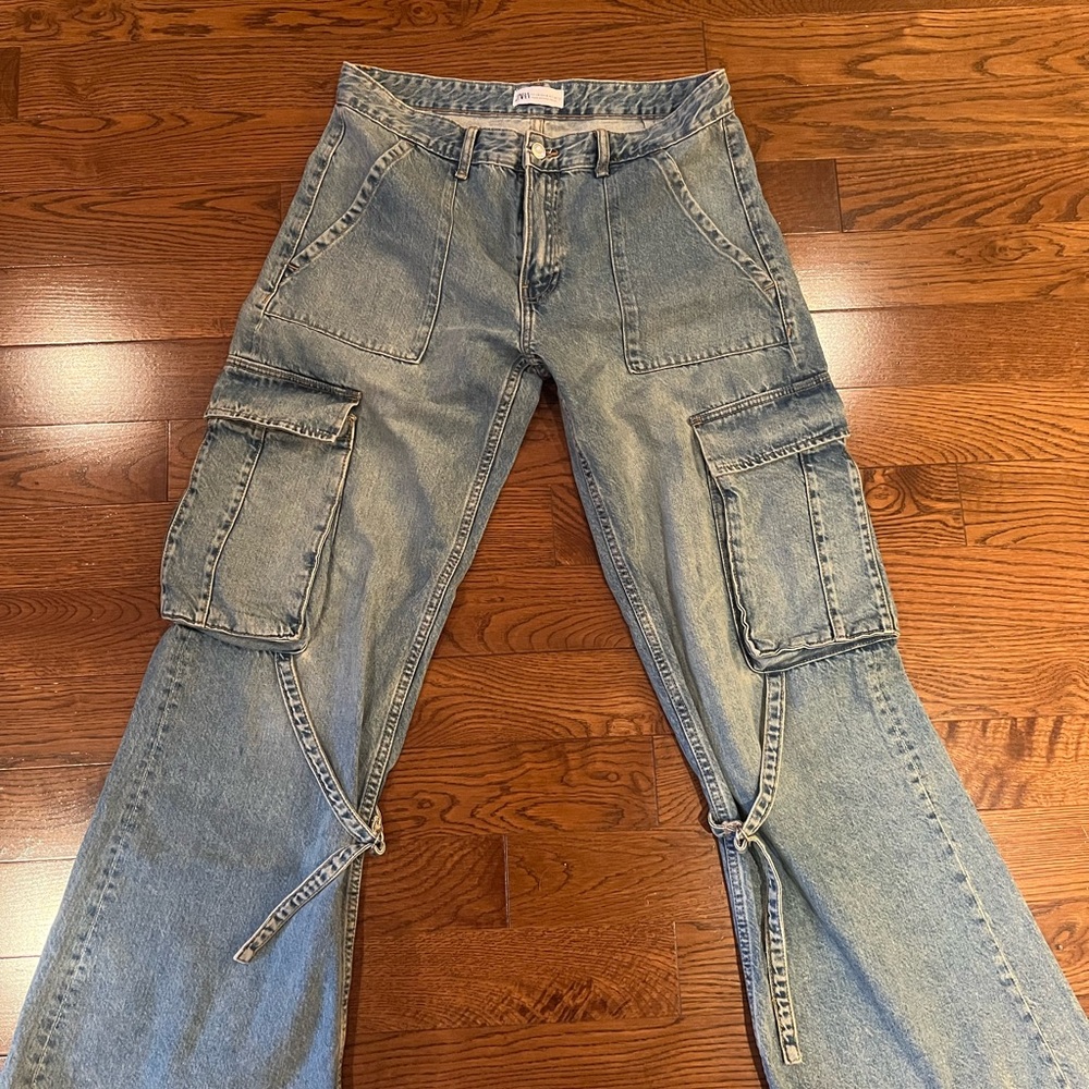 Low Rise Baggy Cargo Jeans